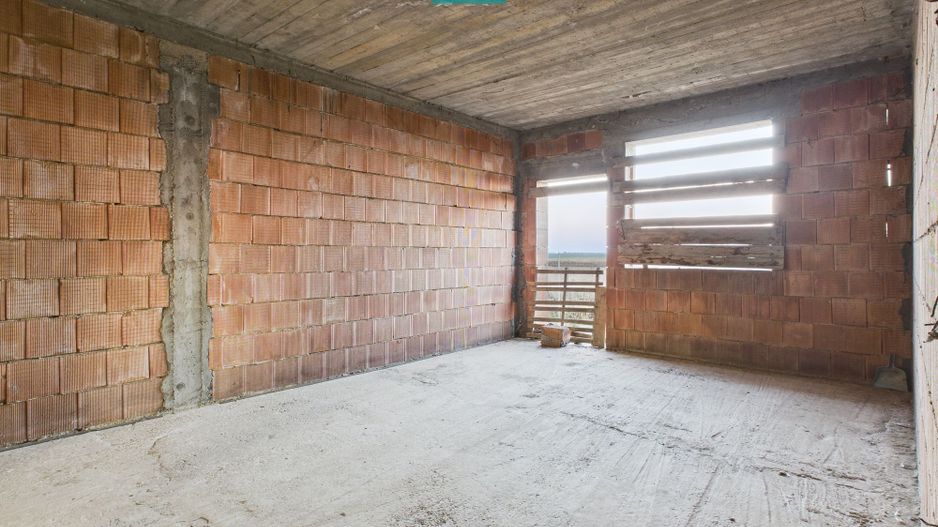 Proprietate impresionantă între Curtici și Macea - Poză 13