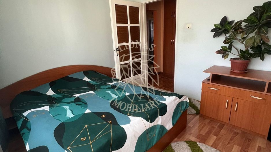 Apartament decomandat 4 camere 85 mp-balcon-etaj 3-parcare-Zona Lama - Poză 2