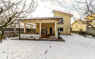 Casă situată pe strada Constituției, Aradul Nou - Poză 16