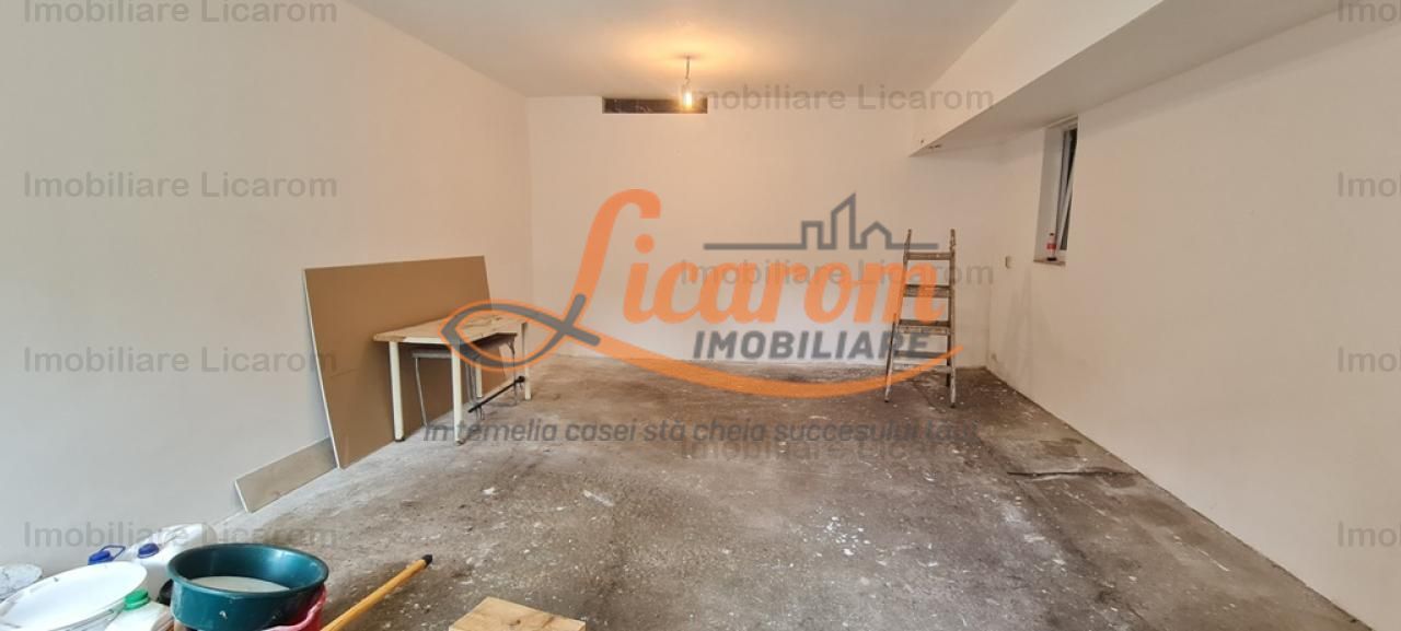 Casa individuala cu 2 apartamente, 6 camere,teren 403 mp,ASTRA. - Poză 13