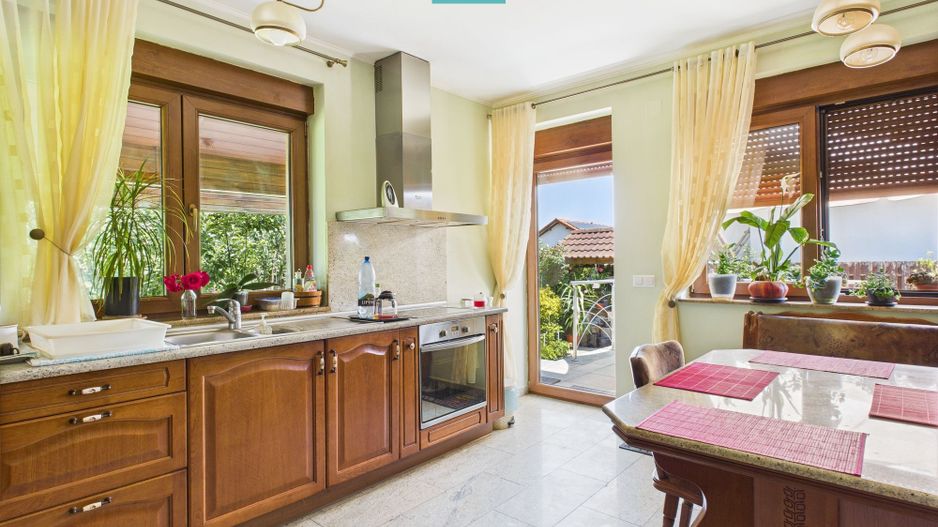 Casă cochetă în Sânleani - Cartierul Florilor - Poză 6