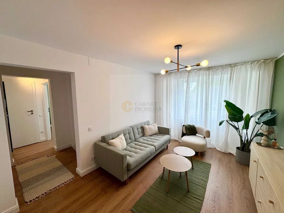 Apartament decomandat 2 camere |  Piata Victoriei - Poză 1