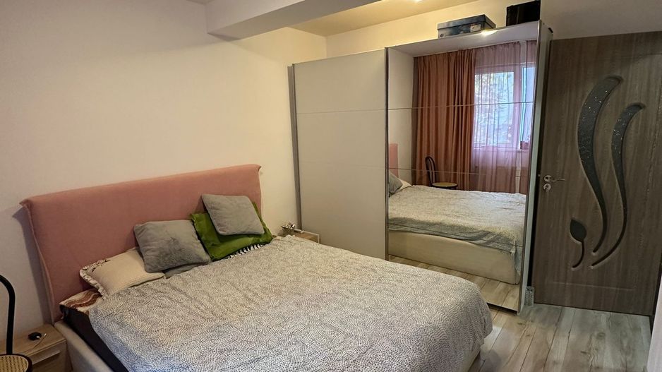 Apartament decomandat 3 Camere Turnu Magurele - Poză 4