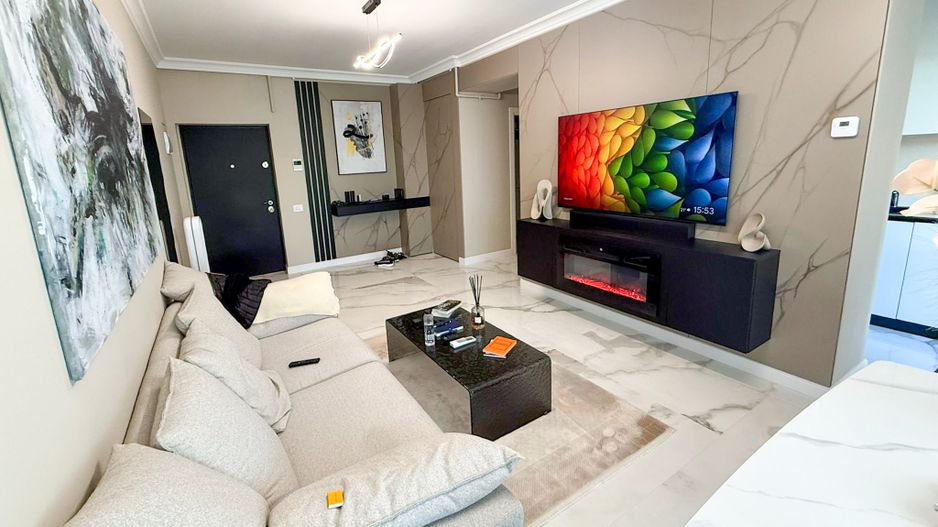 Vânzare apartament 3 camere 82mp - Poză 1