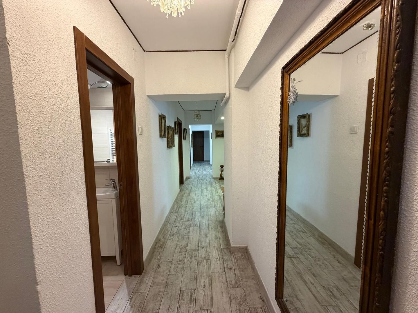 Apartament Piata Unirii, cu parcare - Poză 15