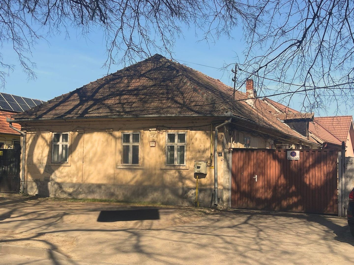 Casă ultracentrală, Oradea – locație premium, potențial excelent - Poză 1