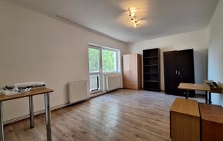 De închiriat apartament 2 camere decomandat I strada Lunii