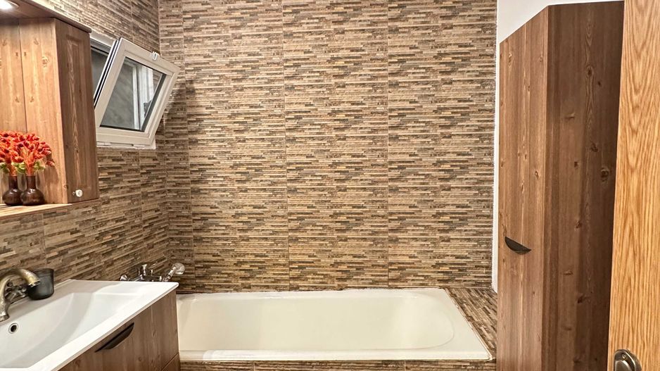 De vanzare Apartament 3 camere Gorjului - Poză 6