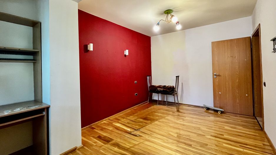 Apartament 4 camere + garaj | Etaj 1 | Zona Centrală – Medicină - Poză 12