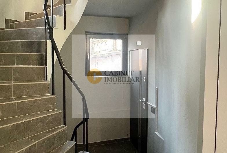 Vila tip Duplex - complet renovata - zona Aviatorilor - Poză 4