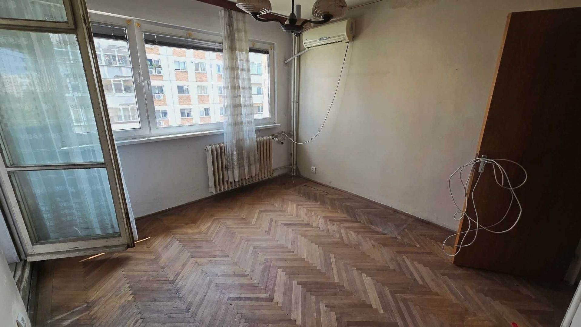 Vanzare apartament luminos de 3 camere in Titan, la 2 min de metrou. - Poză 2