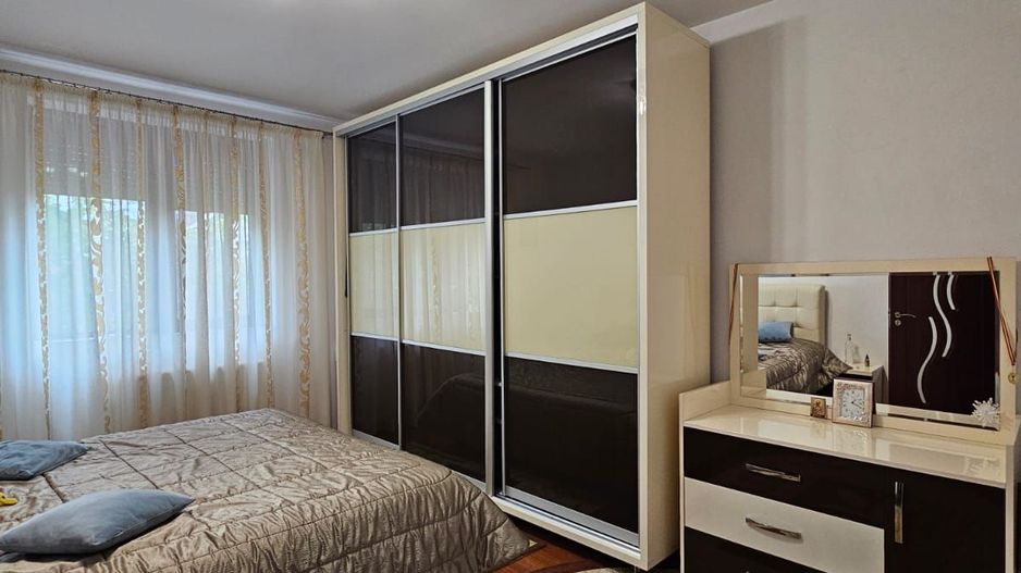 Casa- Str Tismana, zona Spitalul nr 1 - Poză 7