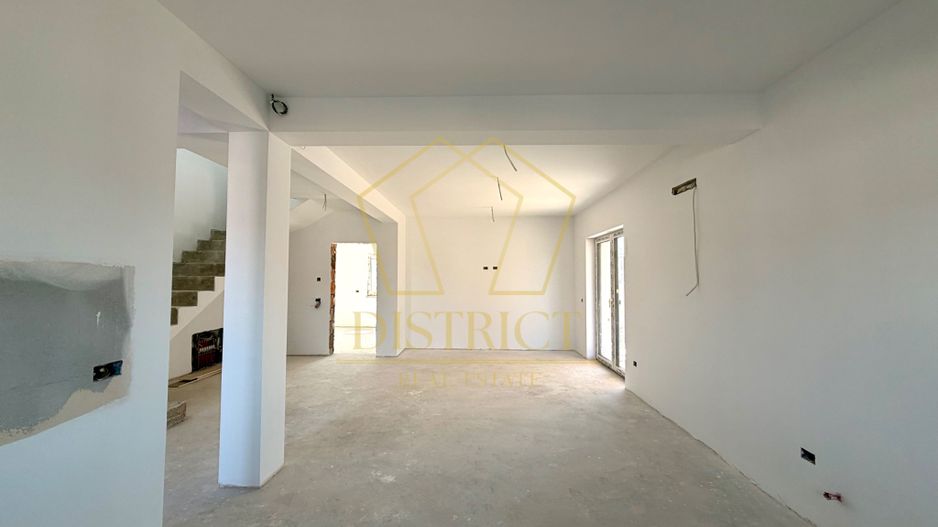 COM 0% Duplex cu 4 camere, despărțit prin camera tehnica | Mosnita Noua - Poză 2