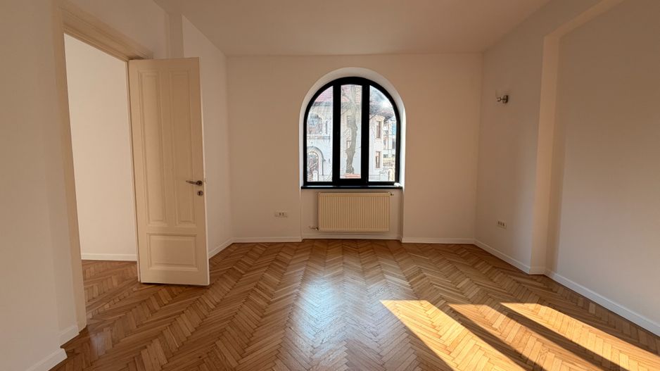 CLADIRE BIROURI | CAPITALE | OPORTUNITATE - Poză 1