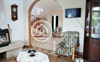 Casă cu 7 camere de închiriat în zona Gheorghe Doja, Oradea - Poză 5