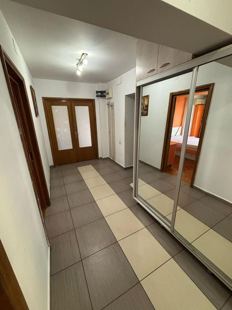 Vanzare Apartament 2 Camere Stradal Bulevardul Decebal - Poză 11