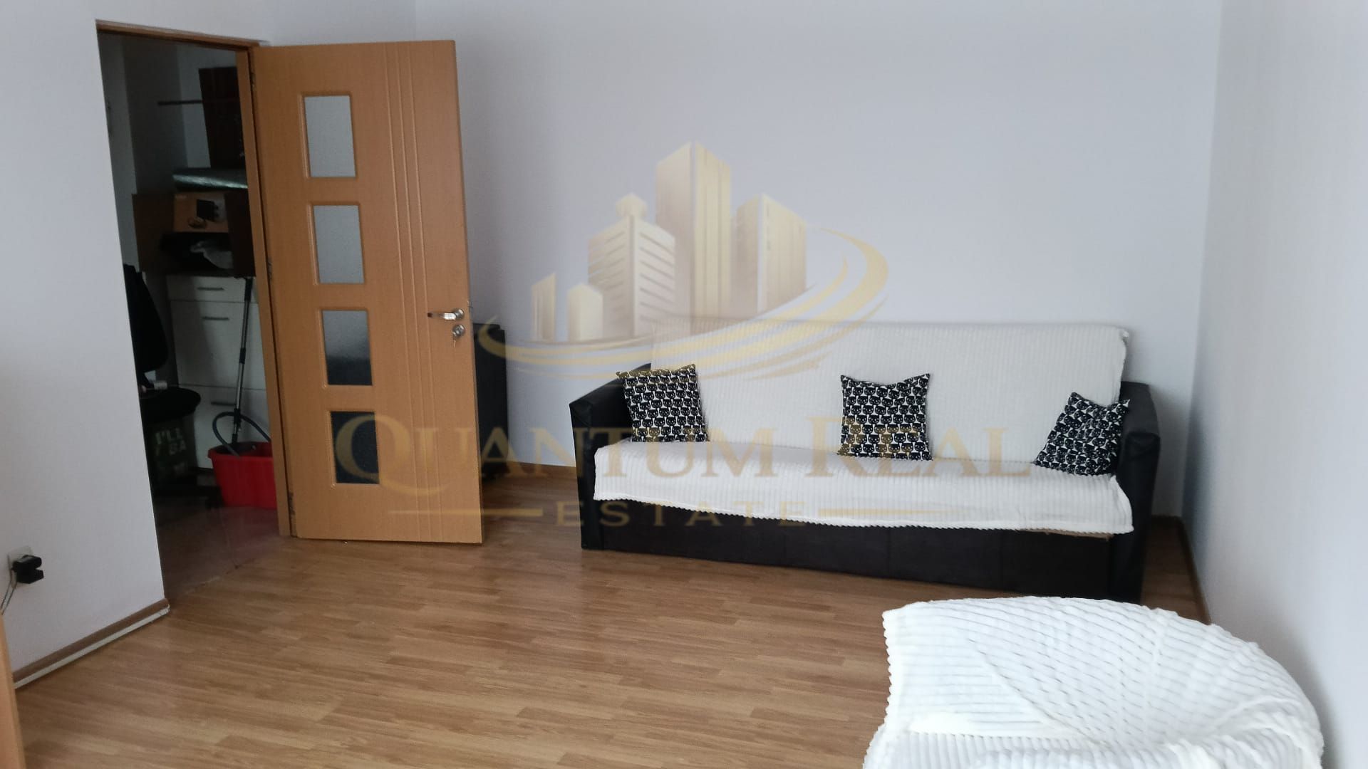 Apartament 2 camere de inchiriat ,  aproape de metrou ,gata de mutat ! - Poză 1