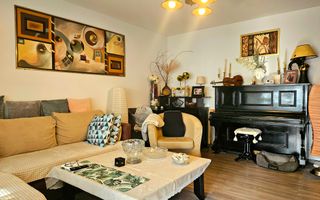 Apartament cu trei camere, zona Racadau 67 mp - Poză 2