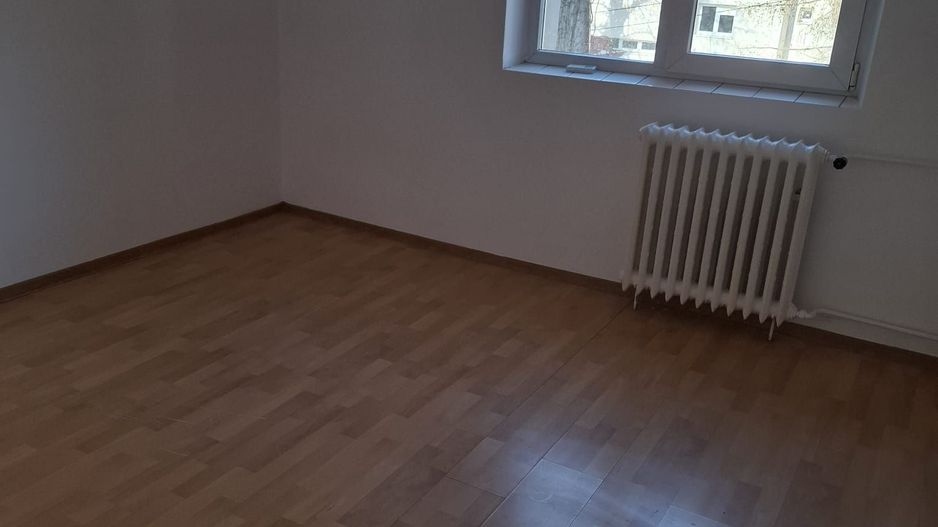 APARTAMENT NEMOBILAT ZONA DOROBANTI - Poză 3