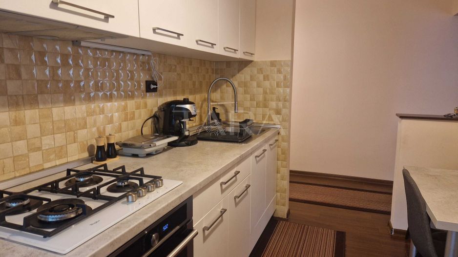 Apartament cu 2 camere decomandate, zona Între Lacuri. - Poză 1