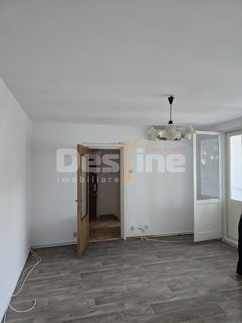 APARTAMENT 3 CAMERE SEMIDECOMANDAT - Poză 13