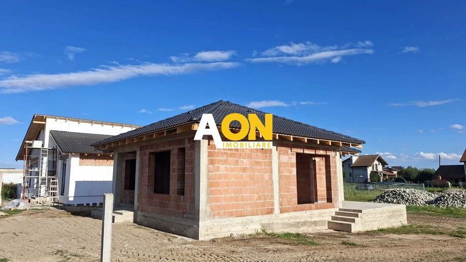 Casa la rosu, 4 camere, 387 mp teren, toate utilitatile, Orizont - Poză 2