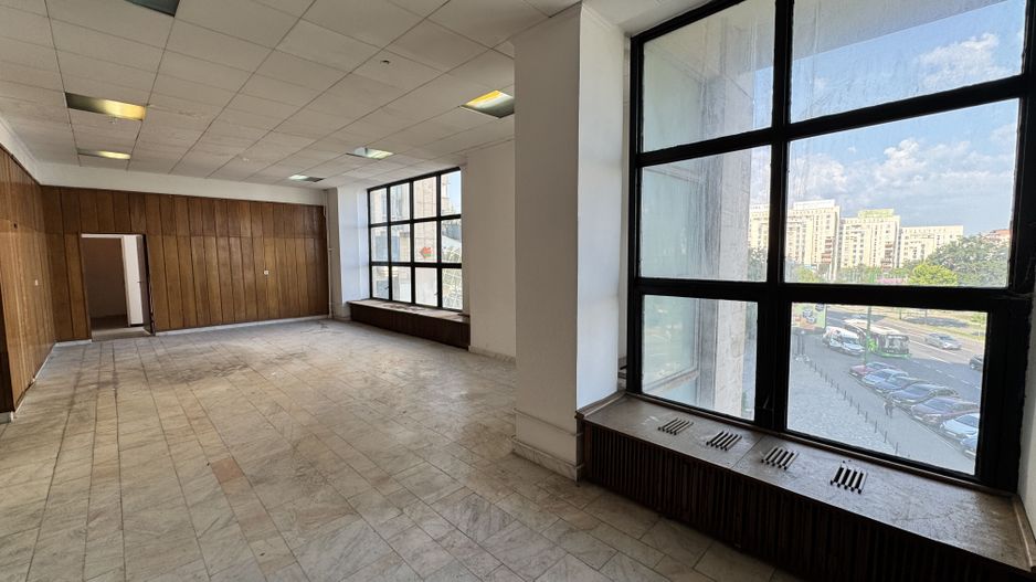 Spațiu comercial 493 mp utili | Locație centrală | Vizibilitate excelentă | - Poză 26