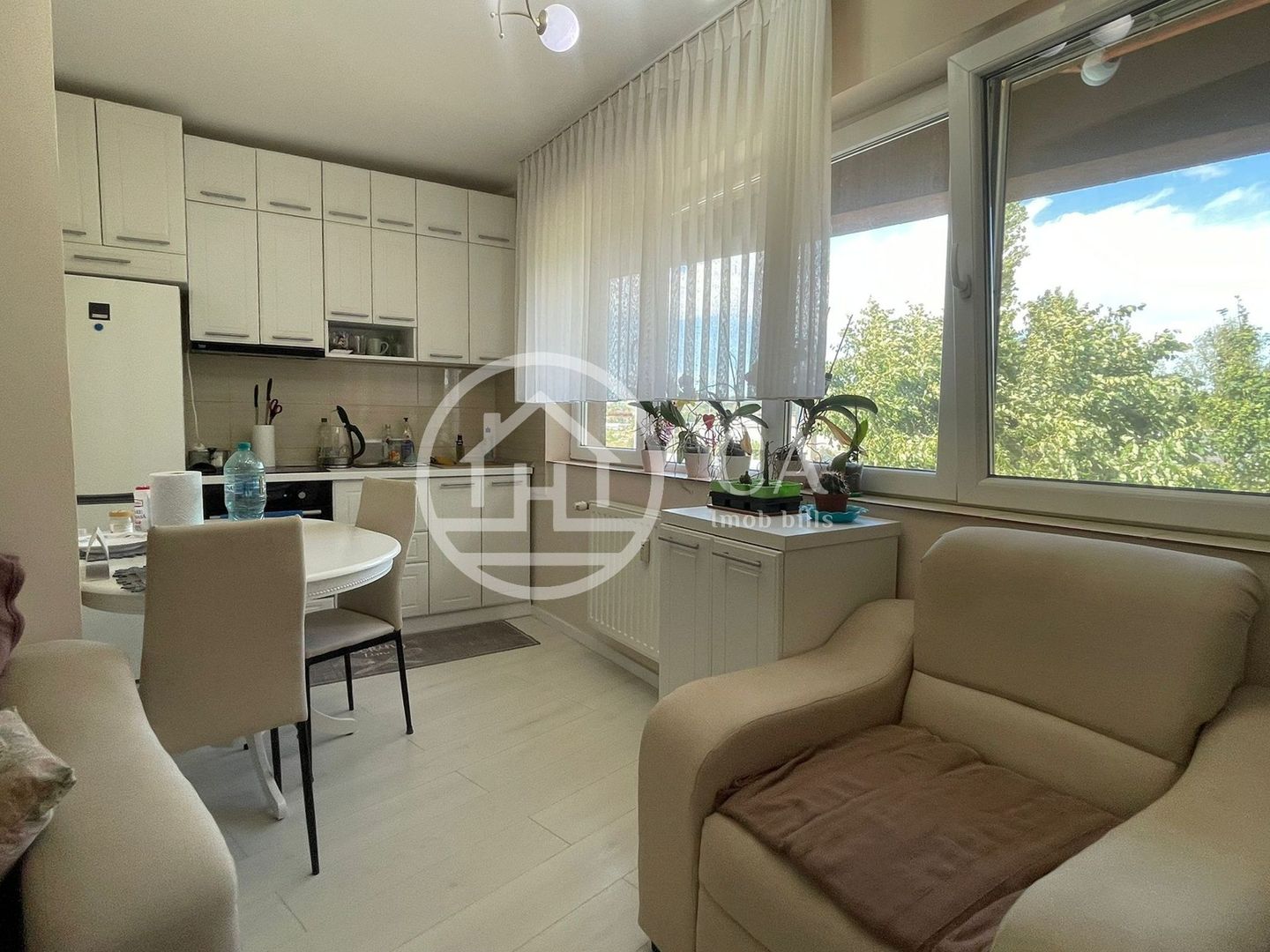 Apartament cu 2 camere de inchiriat in Prima Nufarul, Oradea. - Poză 2