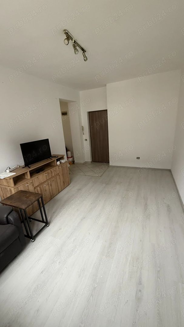 De vanzare apartament 2 camere Militari Residence/centrala proprie - Poză 1