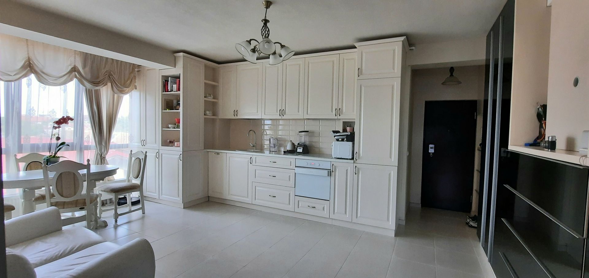 Apartament mobiliat si utilat - zona Semicentrala - Poză 1