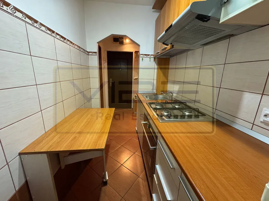 Apartament 2 camere decomandat Tatarasi - Blv V. Lupu — fotografia 3