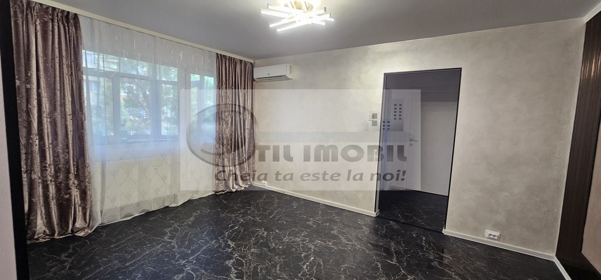 Apartament cu 2 camere - Podu Ros - etaj 2/4 - Fara Risc - Negociabil - Poză 1