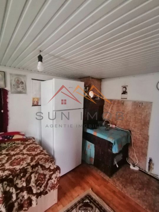 Casa rustica 3 camere, 4000 mp teren, cabana din lemn, pomi fructiferi - Poză 14