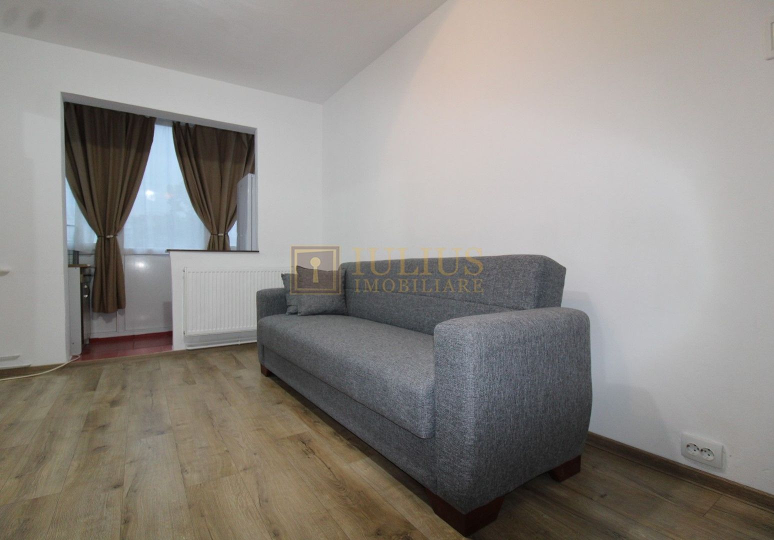 3 camere, recent renovat-Circumvalatiuni-Amforei - Poză 1