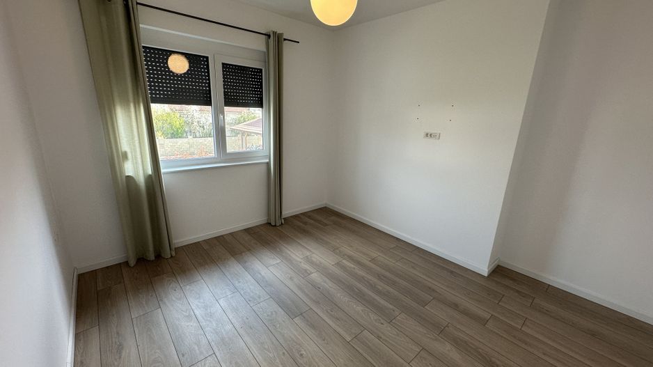 Duplex despărtit  prin garaj zona Ikea - Poză 22