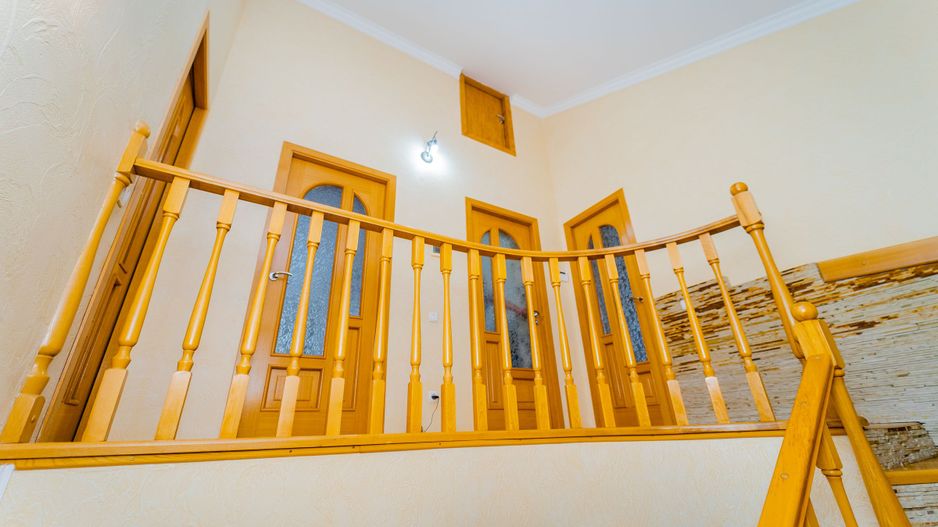 Casă în Chișinău, de vânzare, cu suprafața de 270 m2 pe teren de 6 ari or. Codru. - Poză 16