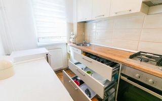 Apartament cu 3 camere- Craiovita Noua, zona Piata Orizont - Poză 5