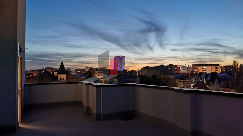 Apartamentul "COBERTURA",  PENTHOUSE "PIATA SPANIEI", TERASA 63 mp, CONSOLIDAT - Poză 4