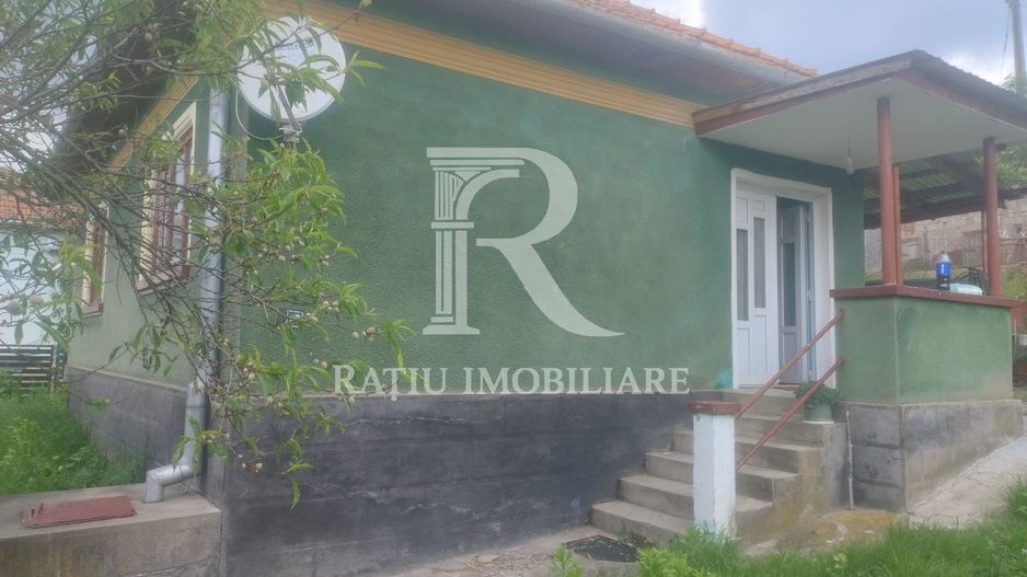 Casă din cărămidă | Teren 800 mp | Anexe tradiționale | Magura-Toplita - Poză 4