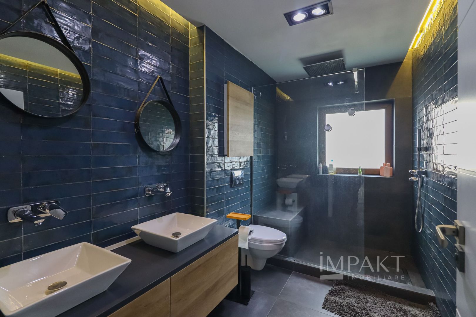 Apartament spatios cu balcon si terasa, complet mobilat, Europa! - Poză 21