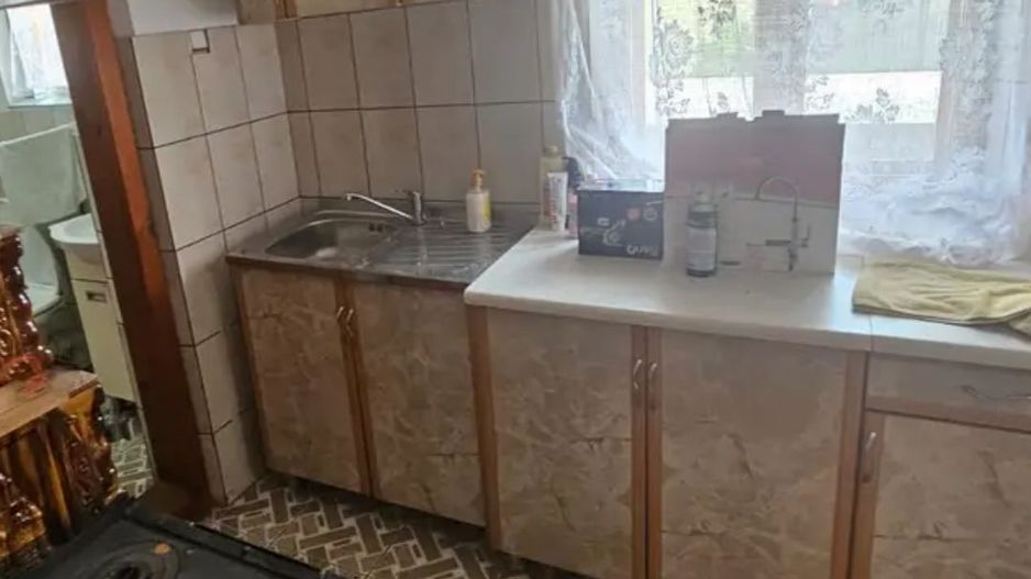 Proprietate in Pastraveni,Neamt cu teren de 1600mp, comision zero - Poză 2