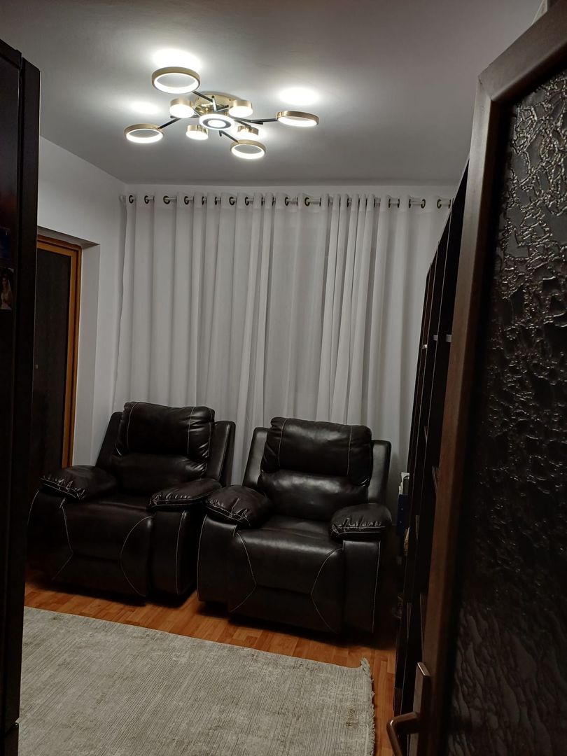 Apartament 4 camere, decomandat, etaj 3/4 - IC Frimu - Poză 6