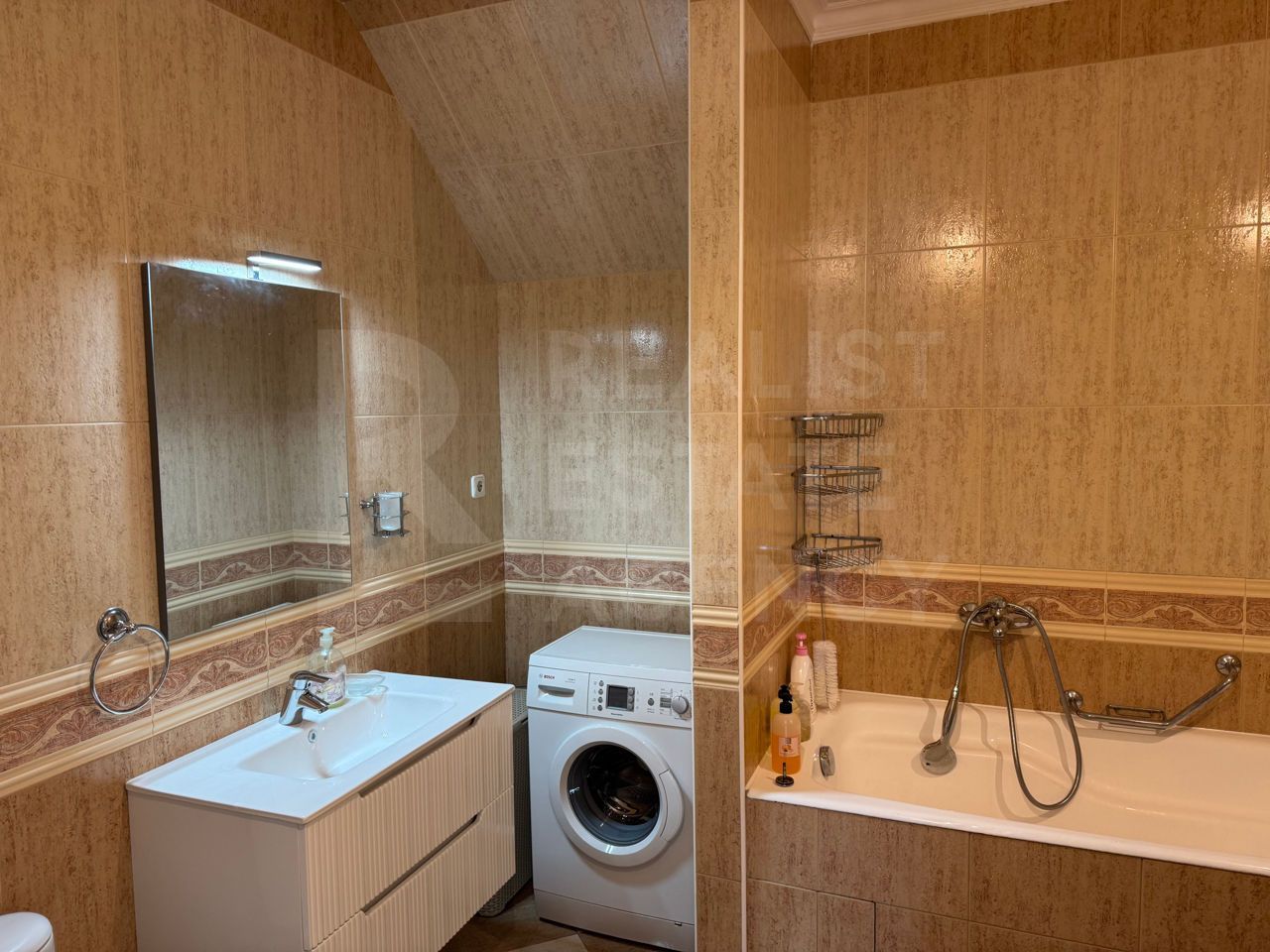 Chirie, casă, 2 nivele, 5 camere, str-la Nucarilor, Telecentru - Poză 9