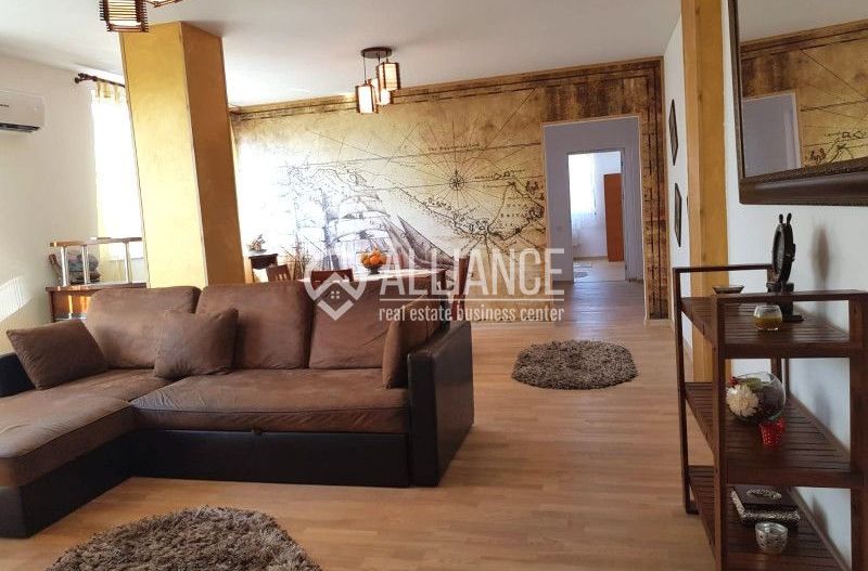 BULEVARDUL MAMAIA - Apartament de 3 camere in vila TERMEN REDUS! - Poză 4