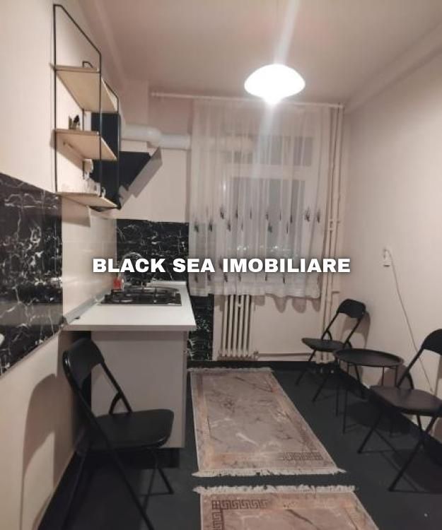 De vanzare Apartament 2 camere zona Centrala - Bloc cu lift - Poză 2