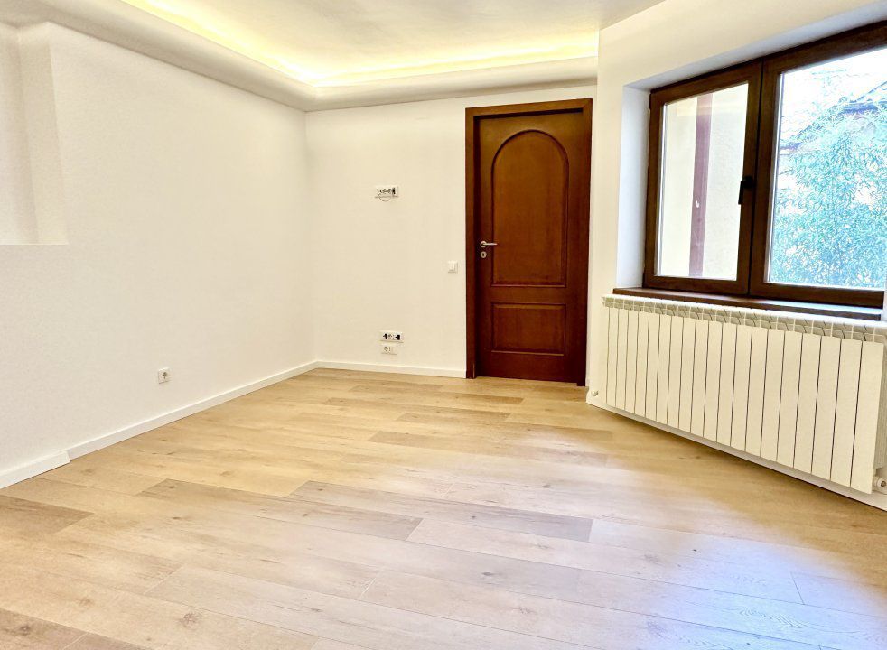 Casă deosebită pe 4 niveluri, renovată, lângă Parcul Tineretului şi metrou. - Poză 8