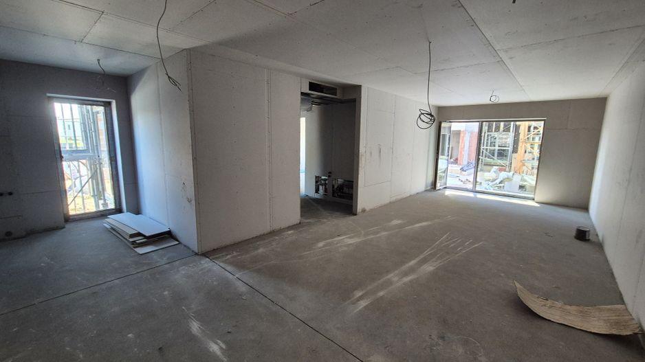 Apartament cu 5 camere 150.11 mp + curte proprie 241,17 mp - Green Lake - Poză 4