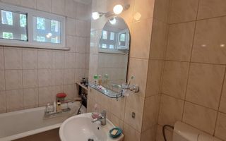 Apartament 2 camere etaj 1/4 de vanzare zona Valea Rosie - Poză 5