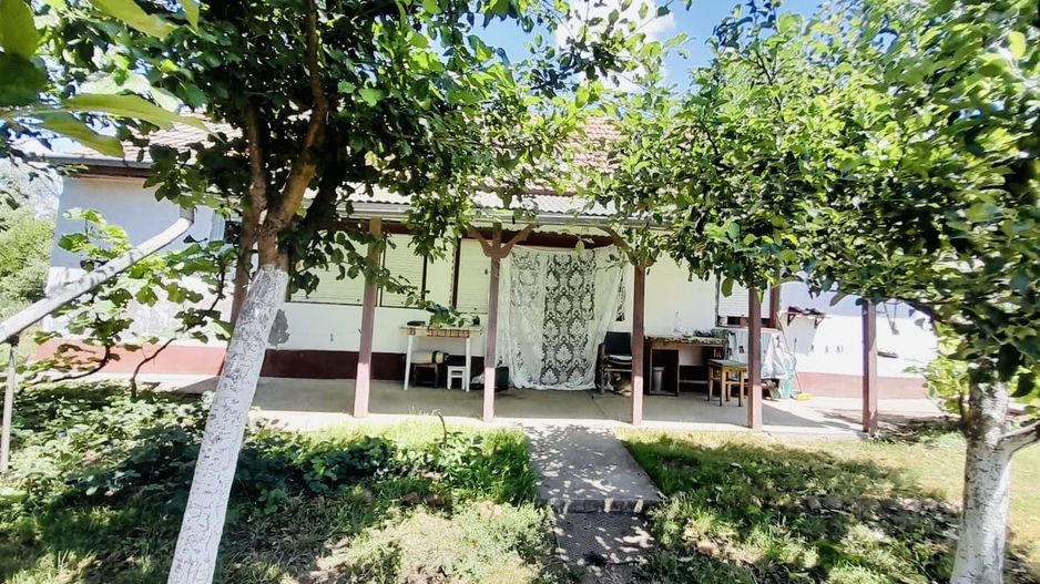 Casă + 2870 mp teren – oportunitate Ciocaia - Poză 3