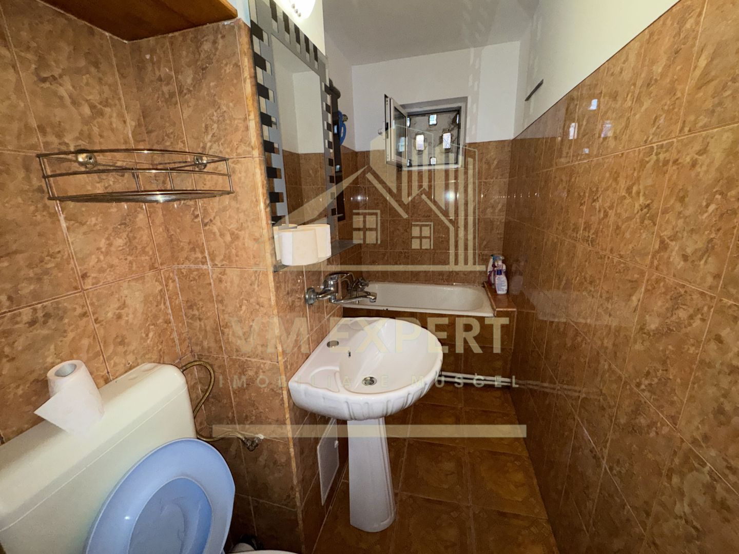 APARTAMENT 2 CAMERE PARTER VIṢOI CAMPULUNG - Poză 5